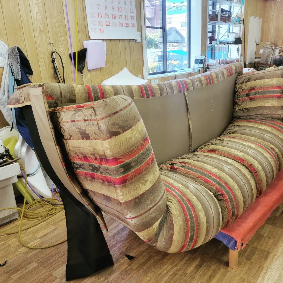 ドレクセル　ソファ　染み有り（見えない部分） 家具修理 ドレクセルソファ張替修理事例 - ダニエルブログ